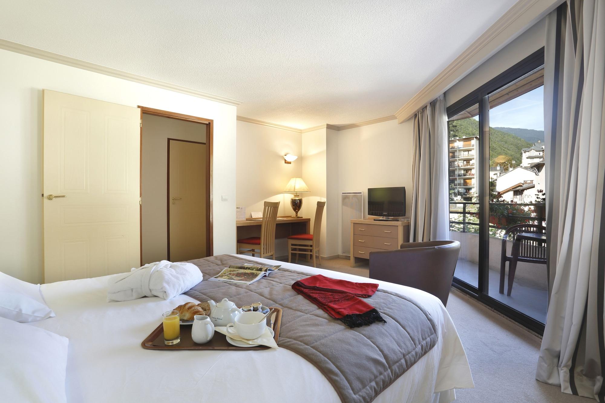 Hotel Amelie Brides-les-Bains Exterior photo